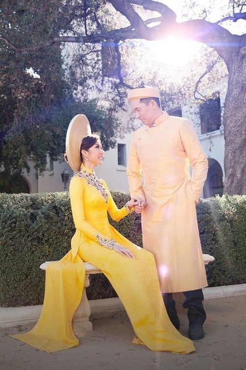 Sau 2 năm kết hôn và trải qua không ít sóng gió, vợ chồng Ngọc Quyên hạnh phúc khi chào đón con trai đầu lòng ra đời.
