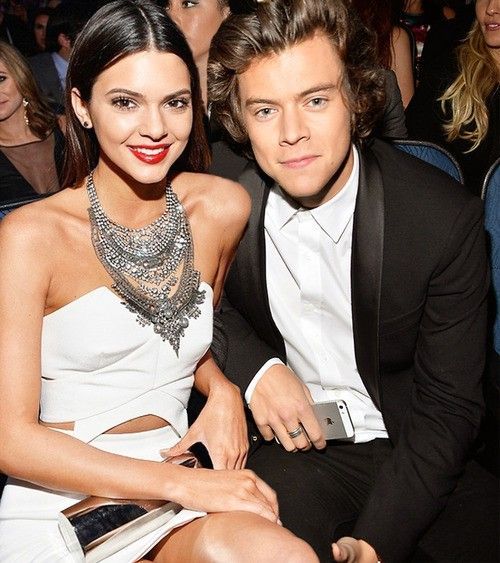 Kendall muốn Harry khẳng định sẽ toàn tâm toàn ý với cô trước khi làm "chuyện ấy".