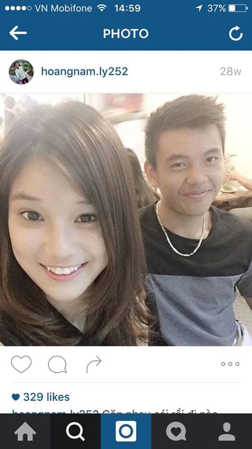 Cách đây vài tháng, Lý Hoàng Nam đăng bức ảnh lên với nội dung: "Gặp nhau cái rồi đi nào =)))))))" Đây có vẻ như là thời điểm cả hai bắt đầu hẹn hò