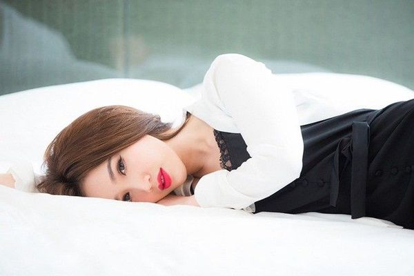 Về công việc, trong năm 2015, Bảo Thy chưa hẳn quá rầm rộ trên truyền thông và các bảng xếp hạng âm nhạc, nhưng đây thực sự là một năm có nhiều biến chuyển trong cô. Hồi đầu năm, ca khúc Mau nước mắt chỉ được fan của Bảo Thy biết đến, nhưng cuối năm qua, I'm Sorry Babe đã giúp Bảo Thy có cuộc trở lại "đường đua" ở Vpop một cách ngoạn mục.