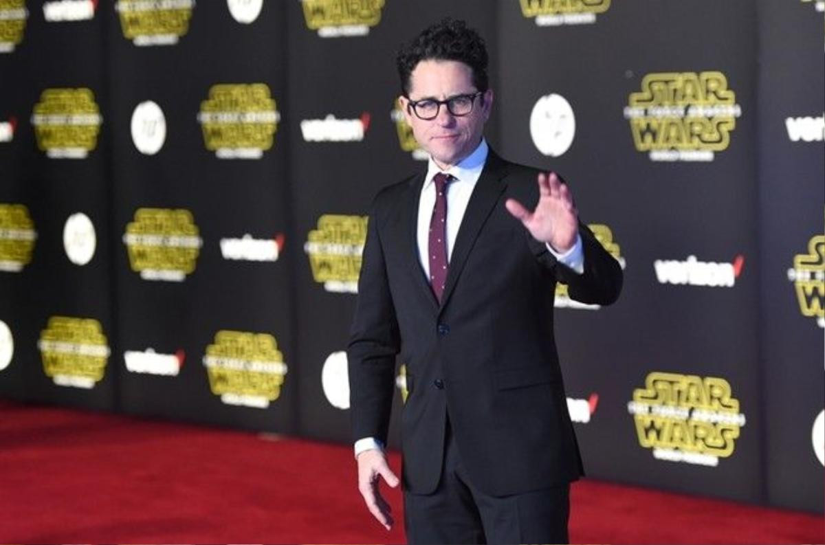 HOLLYWOOD, CA - DECEMBER 14: Writer-director J.J. Abrams attends Premiere of Walt Disney Pictures and Lucasfilm's 'Star Wars: The Force Awakens' on December 14, 2015 in Hollywood, California. Jason Merritt/Getty Images/AFP